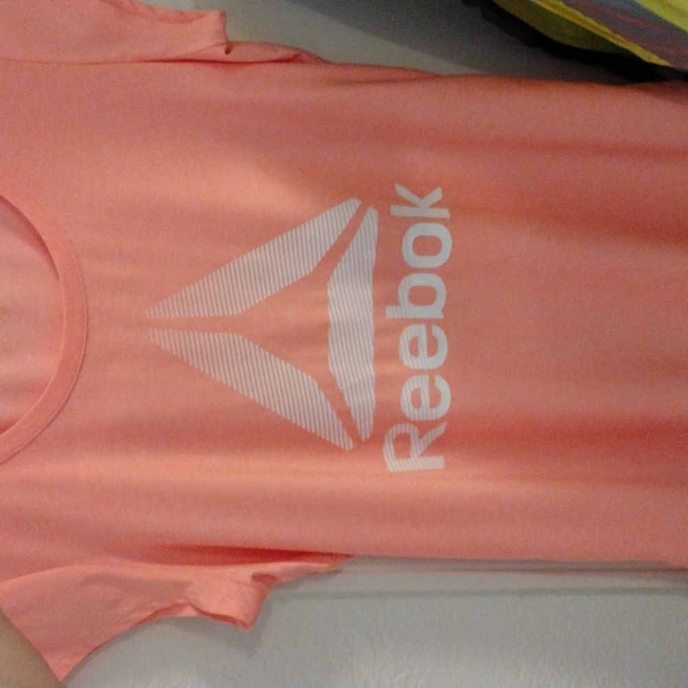 Reebok Athletic Short Sleeve Crew Neck Top Medium Women's Shirt - Picture 8 of 8